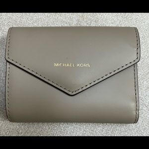 Michael Kors wallet new without tags